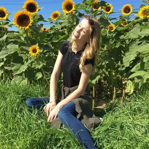 Meet your Posher, Kelly